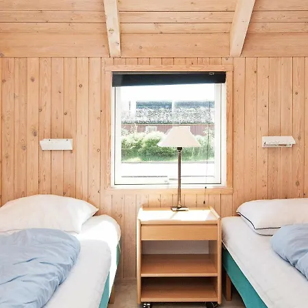 Four-bedroom Holiday In 8 Ferienhaus