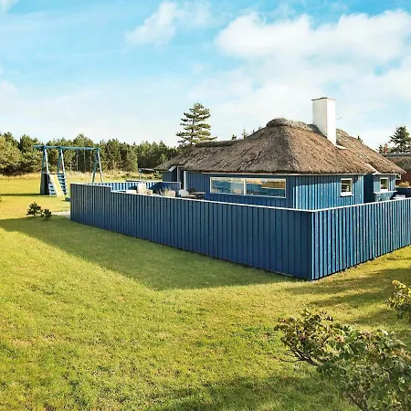 Ferienhaus Four-bedroom Holiday In 8 *