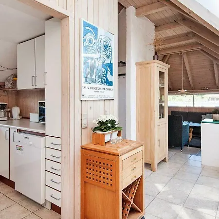 Four-bedroom Holiday In 8 Ferienhaus